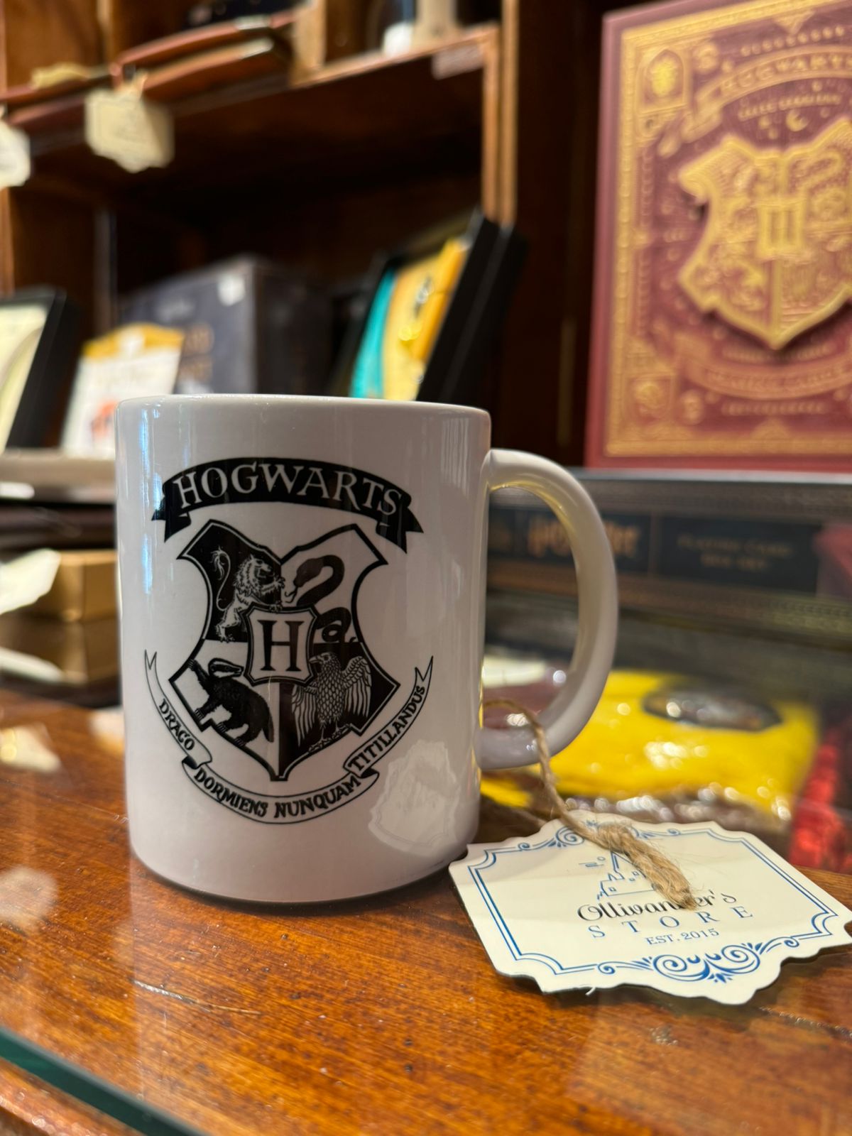 ჰოგვორტსის ჭიქა შავ-თეთრი