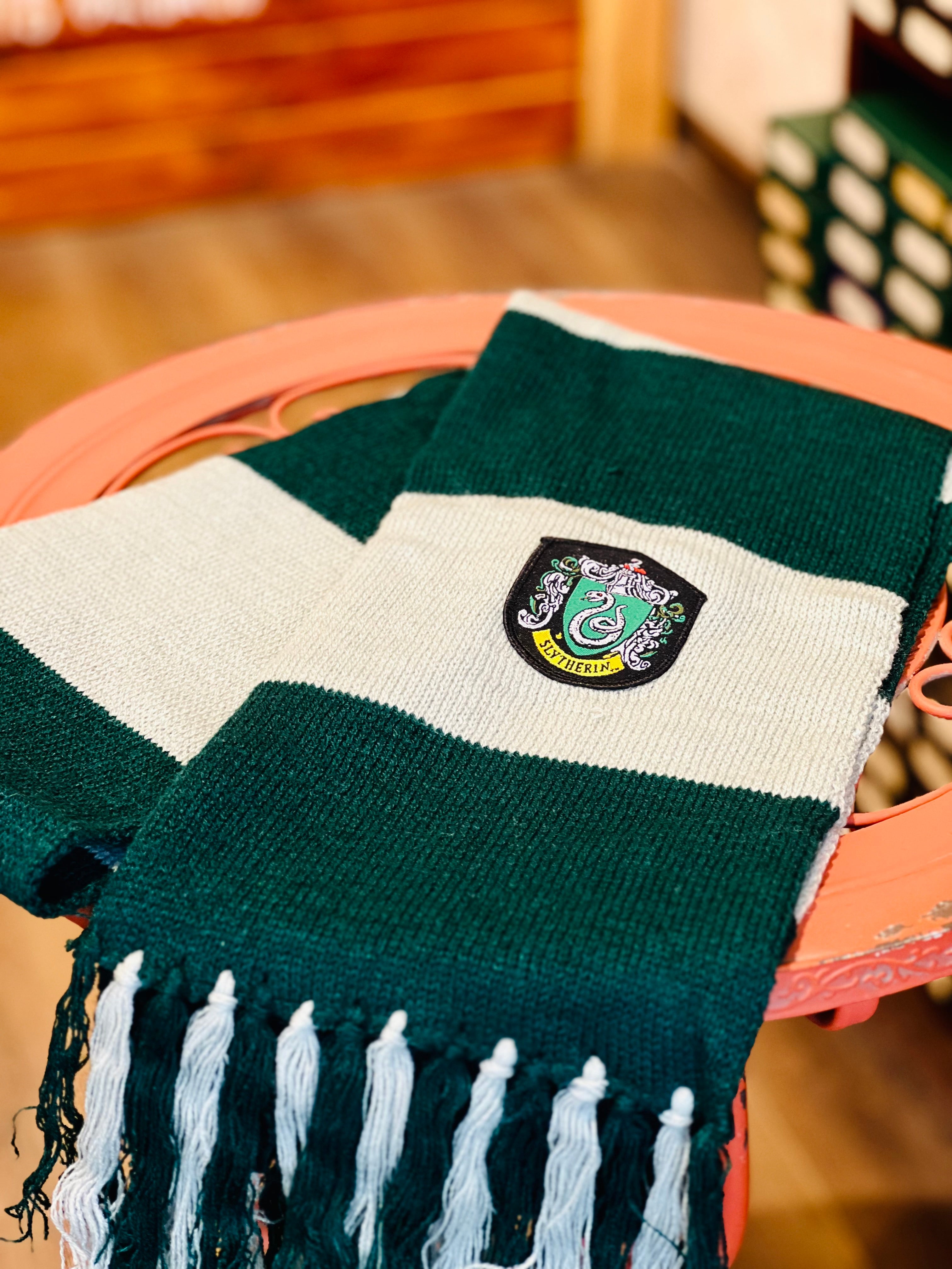 Slytherin scarf - film counterpart