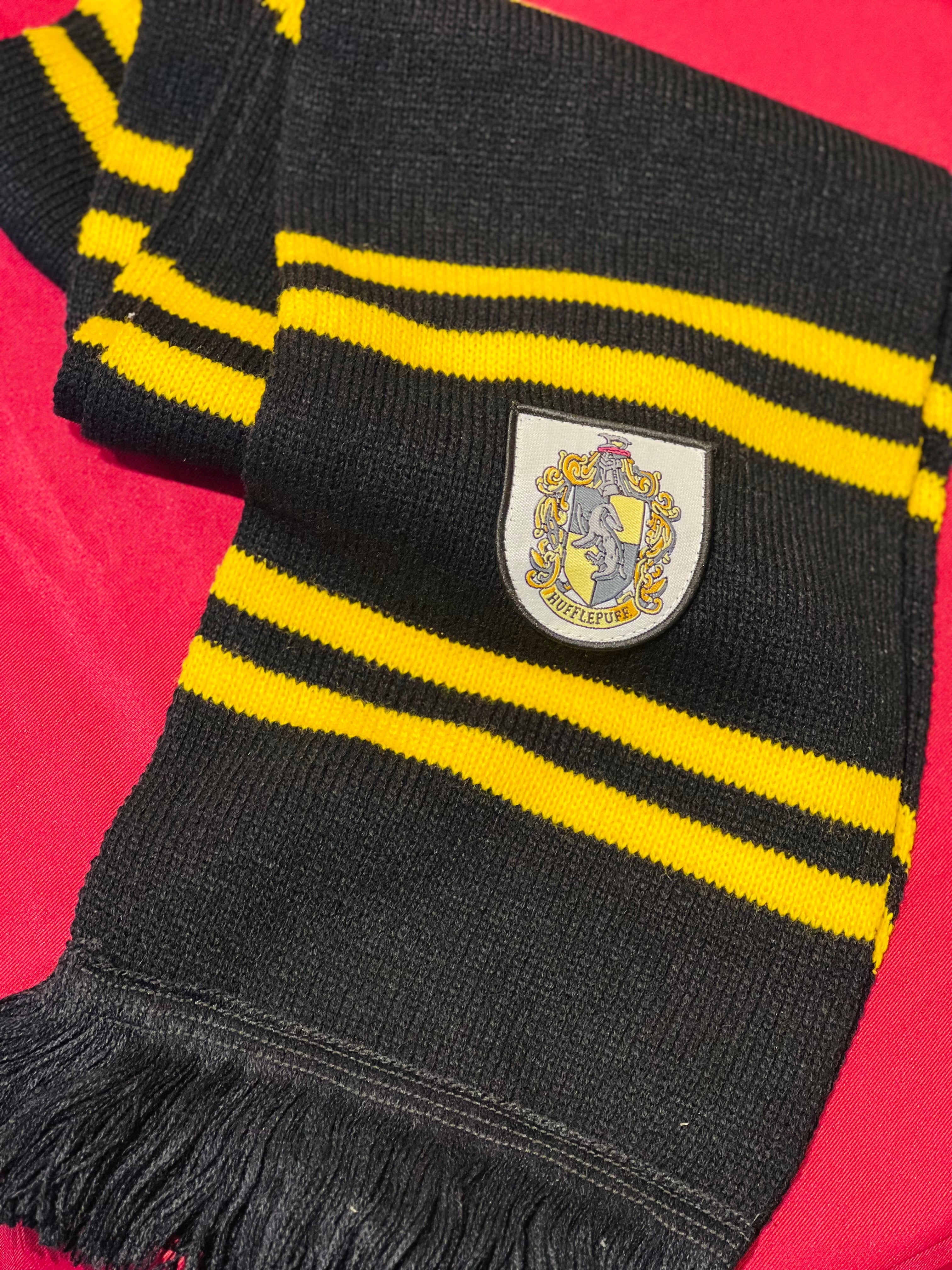 Hufflepuff's scarf - analogue of the film