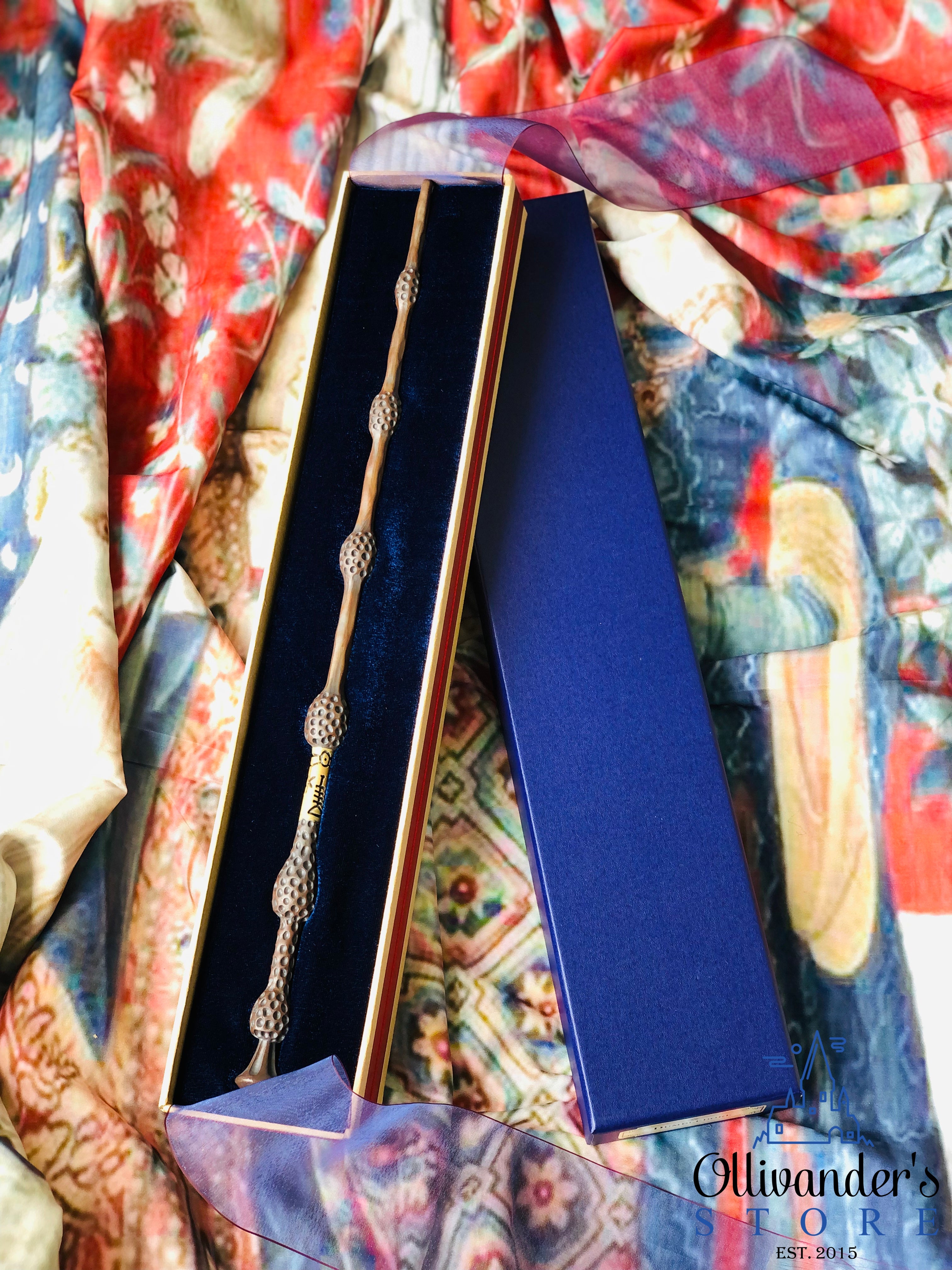 ალბუს დამბლდორის ჰარი პოტერის ჰოგვორტსის ნობლ ქოლექშენის Noble Collection ჯადოსნური საკოლექციო ჯოხი ჯოხები ჰარი პოტერის პროდუქცია აქსესუარები ნივთები მაღაზია